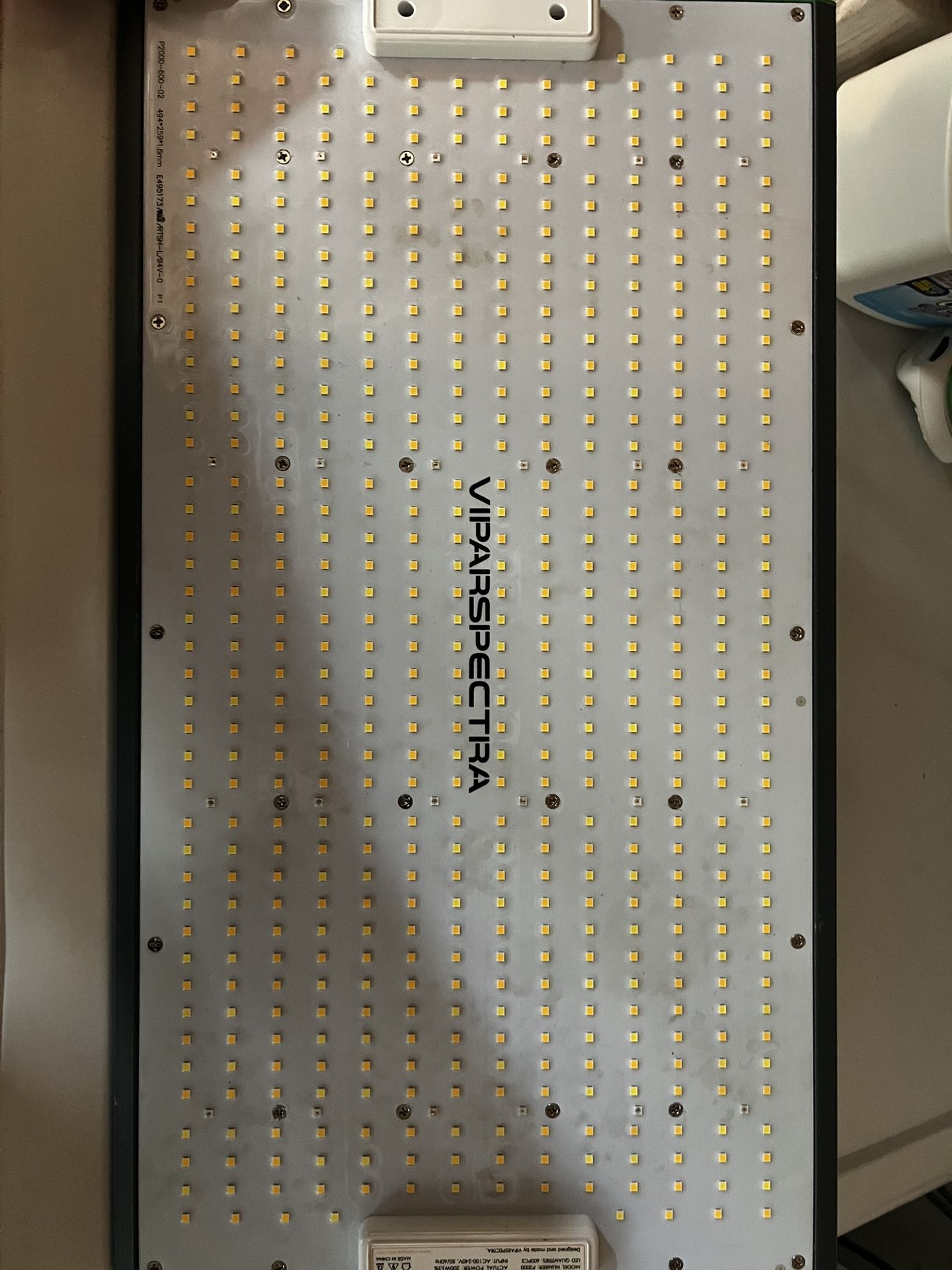 Viparspectra P2000 Dimmable LED Full Spectrum Grow Light