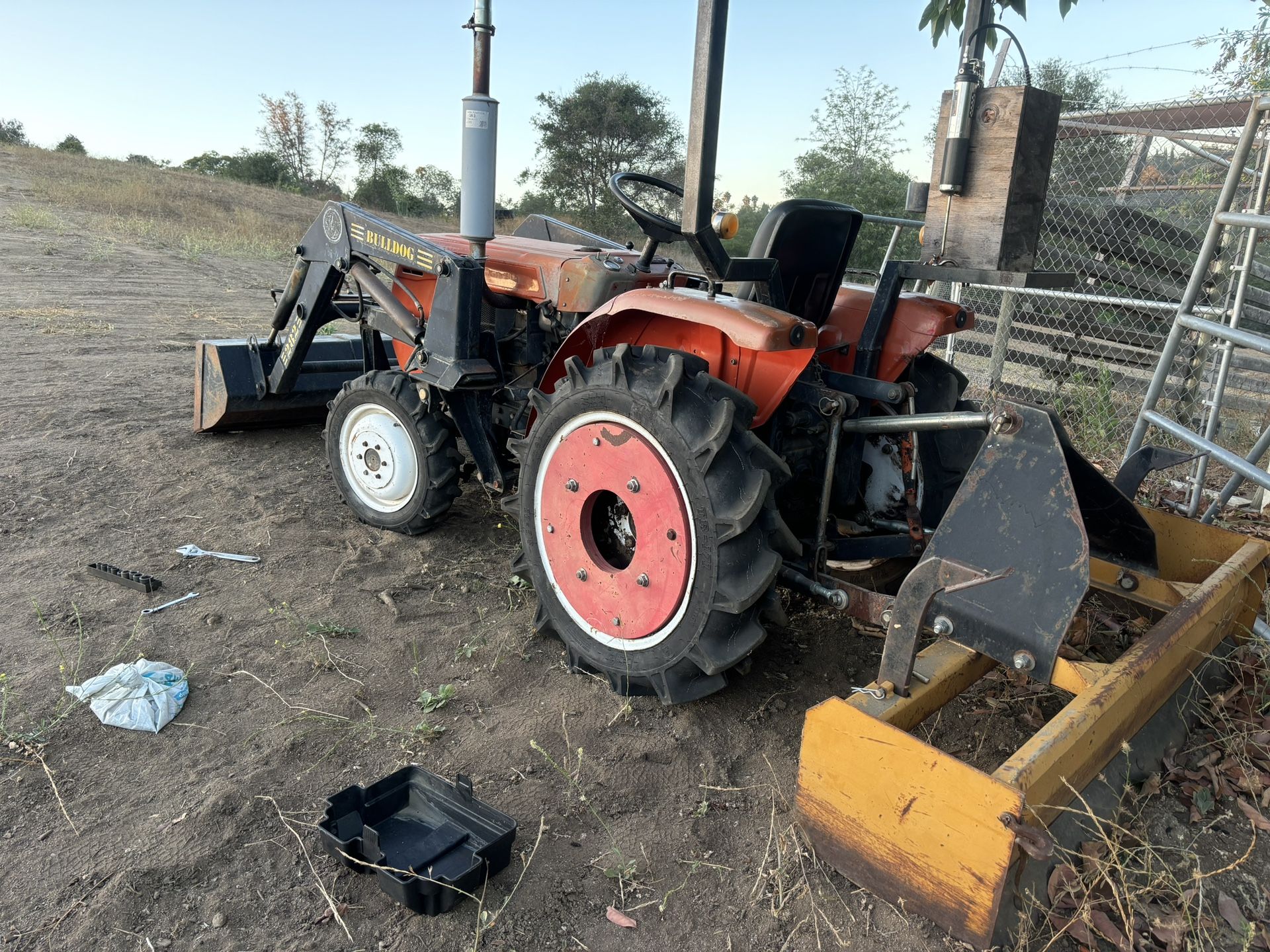 Compact Diésel Tractor 4x4