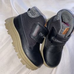 CARTERS BOOTS 7C
