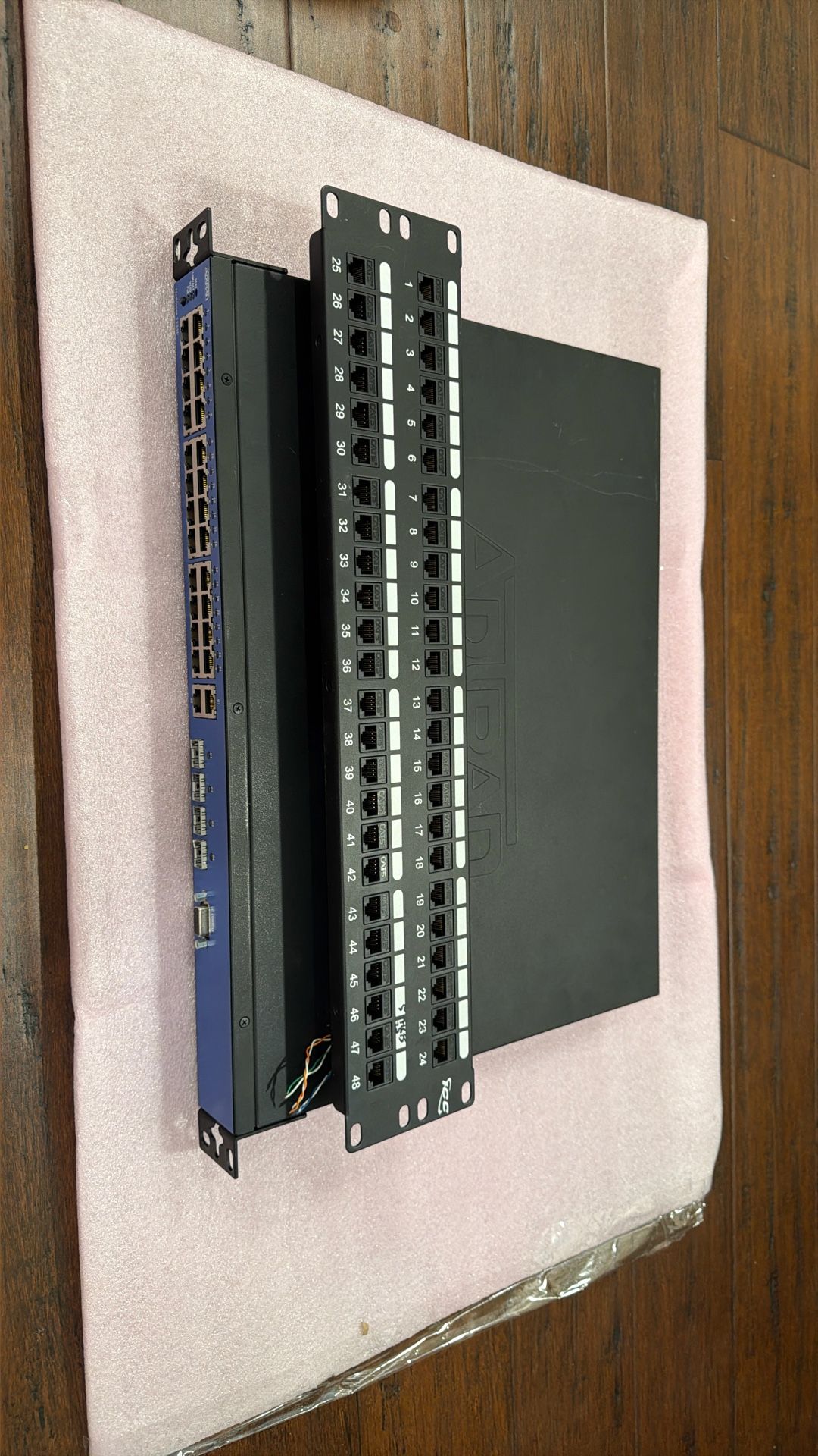 Adtran NetVanta 1234P - Switch - 24 Ports 