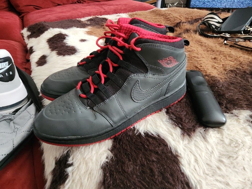Jordans size 7y
