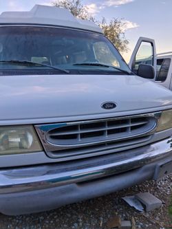 Ford.2021.50544.E150.van liftgate