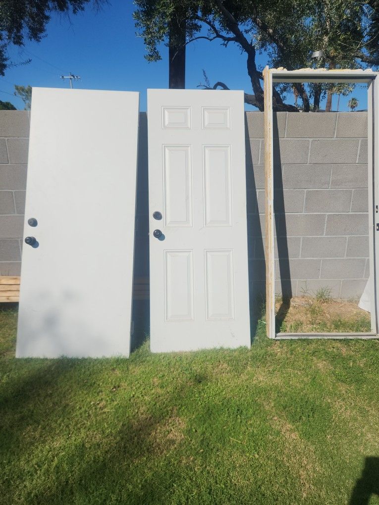2 Doors One Is 32×80 Right Hand Out Swing Interior And The Other Is Same Intetior