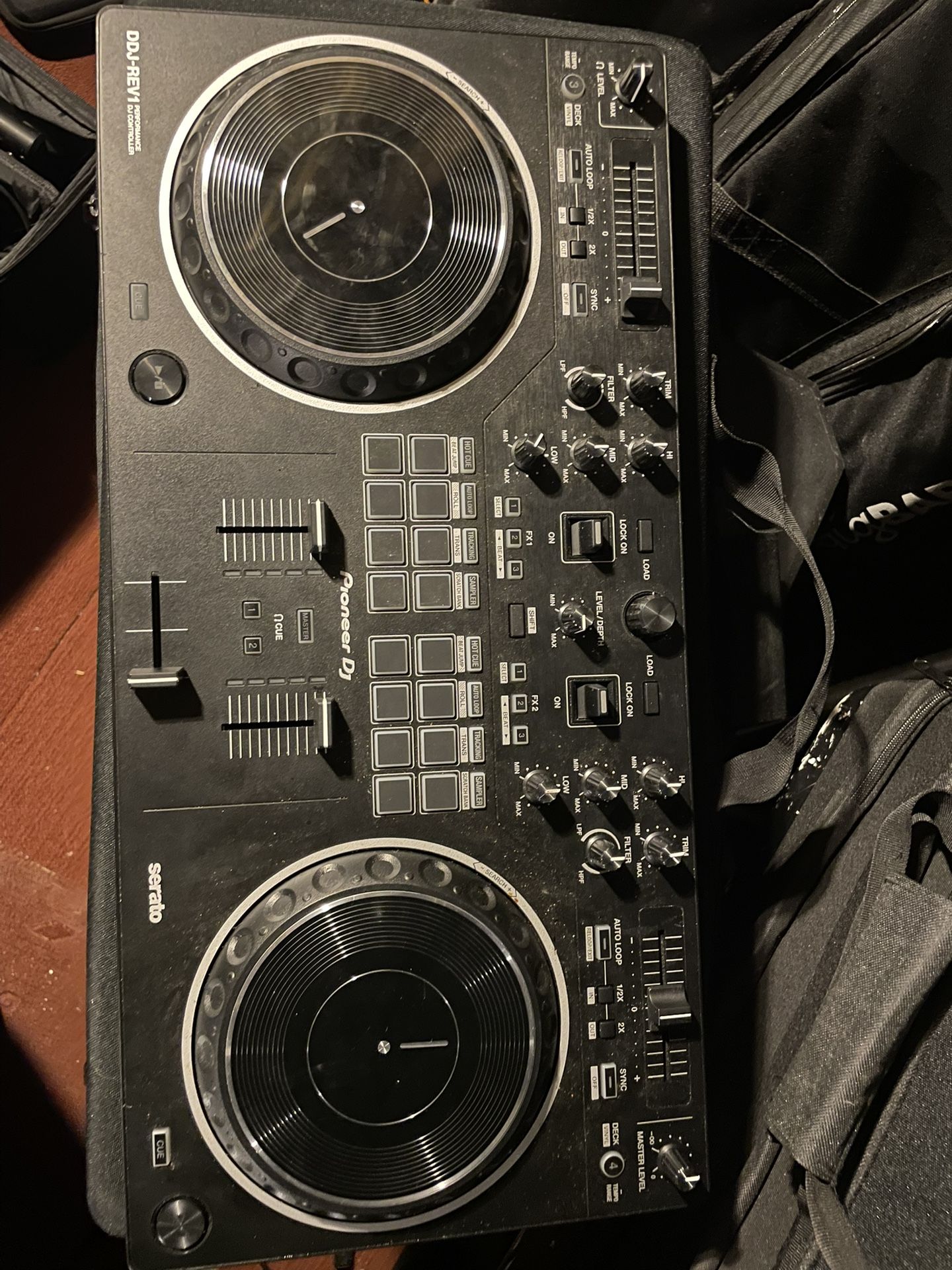 Pioneer DJ DDJREV1