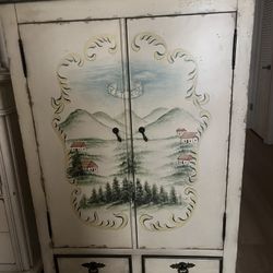 Armoire Chest