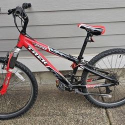 Trek MT220