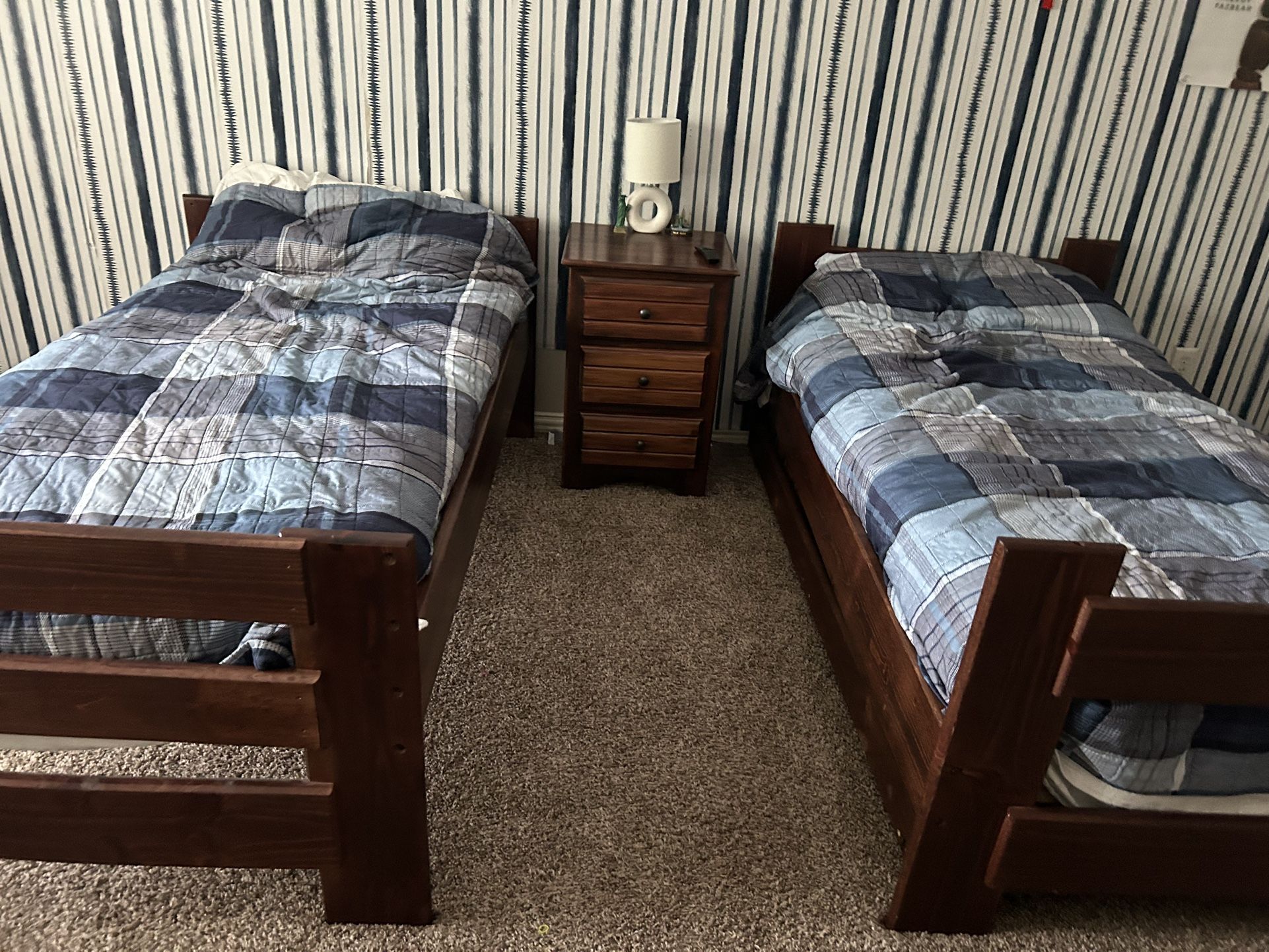 Solid Wood Bunk Bed 