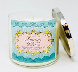 Best seller! BATH & BODY WORKS✨🎀SWEETEST SONG 🎀✨3-wick candle $12 each or 2 for$20!