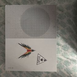 Xbox one S + 2tb external storage