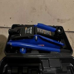 cover house Durable Car Lifts – Steady Support for Vehicle Maintenance