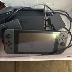 Nintendo Switch 