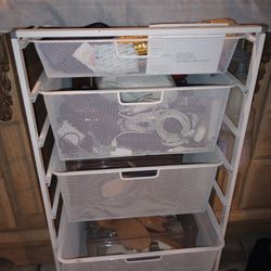 Gavetero De Metal En Muy Buenas Condiciones Casi Nuevo