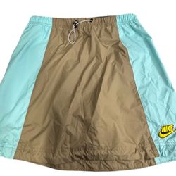 Nike Women’s Size S Parachute Skirt 