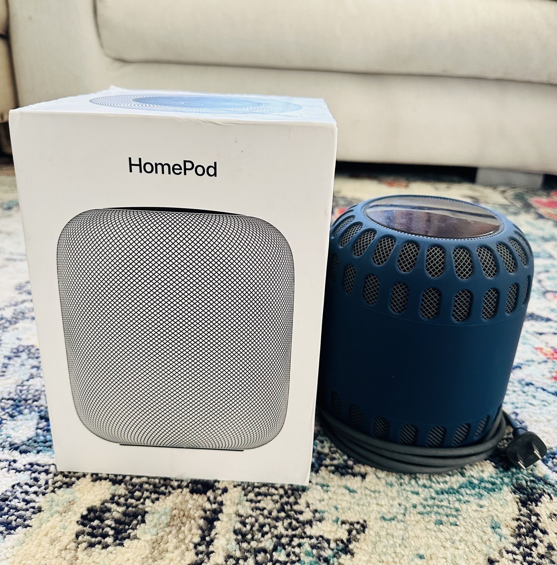 Apple HomePod- Like New with Original Box Space Grey