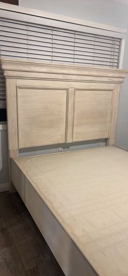 Queen bed