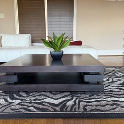 Furniture Land South Italian White Leather 3-Piece Sofa Set with Wood Table