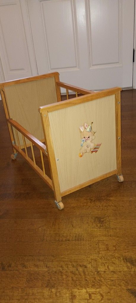 1950's Doll Crib