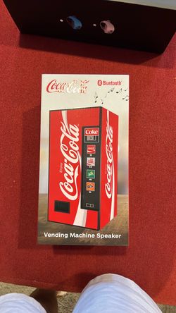 Coca-Cola Vending Machine Bluetooth Speaker