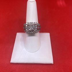 14KT White Gold Diamond Ring