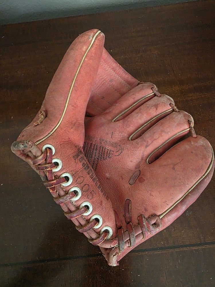 Youth Small Leather Ball Glove