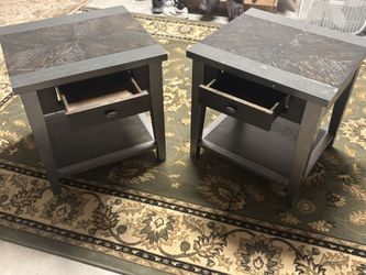 Set Of 2 Nightstands 