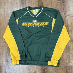 Green and yellow Packers windbreaker with embroidered logo size XL 