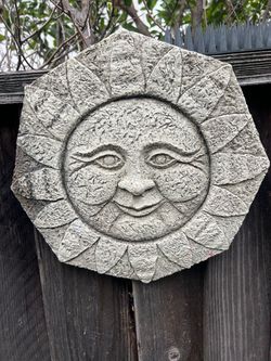 Vintage Concrete Sun Face Hanging Wall Garden Statue 12.5”