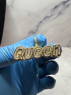 VVS D Moissanite Queen Pendant