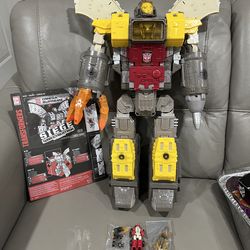 Transformers titan class omega supreme