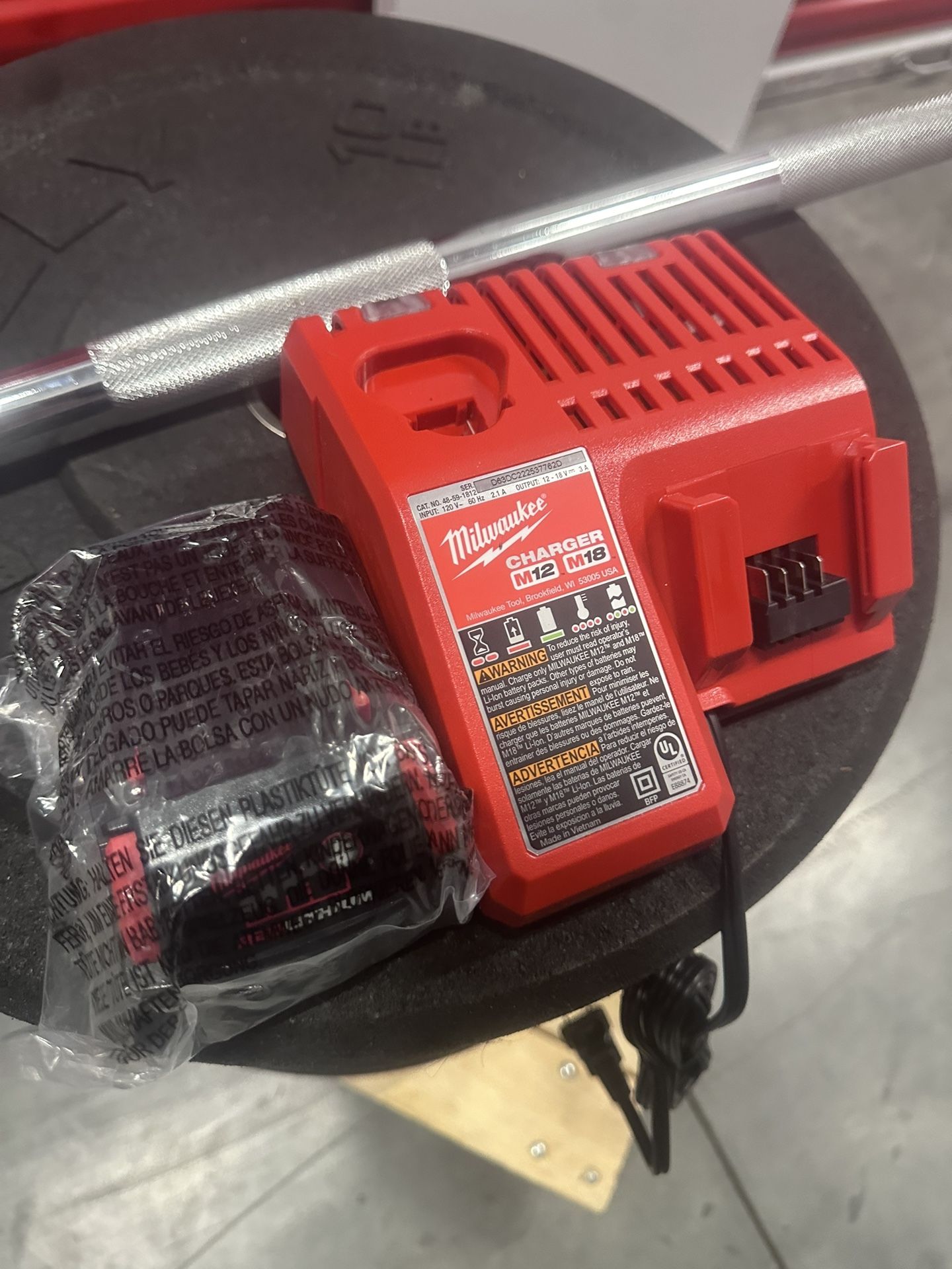 Milwaukee Charger With One 5.0 Battery