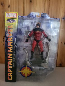 Marvel Select CAPTAIN MARVEL