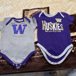 Washington Huskies  Baby  Bodysuit  3/6 Month