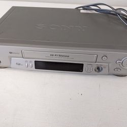 Sony VCR VHS Player Video Cassette Recorder SLV-N81