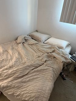 Queen Bed