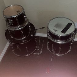 Rouge Drum Set 