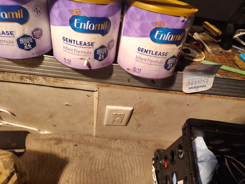 (must buy all $35) Enfamil 20  oz cans (x3) All 3 cans same (#1 designed to reduce crying within 24 hrs) (#2 Gentlease helps with fuss ,gas, & tears)