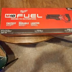 Milwaukee 2821-20 Sawsall  (M18)
