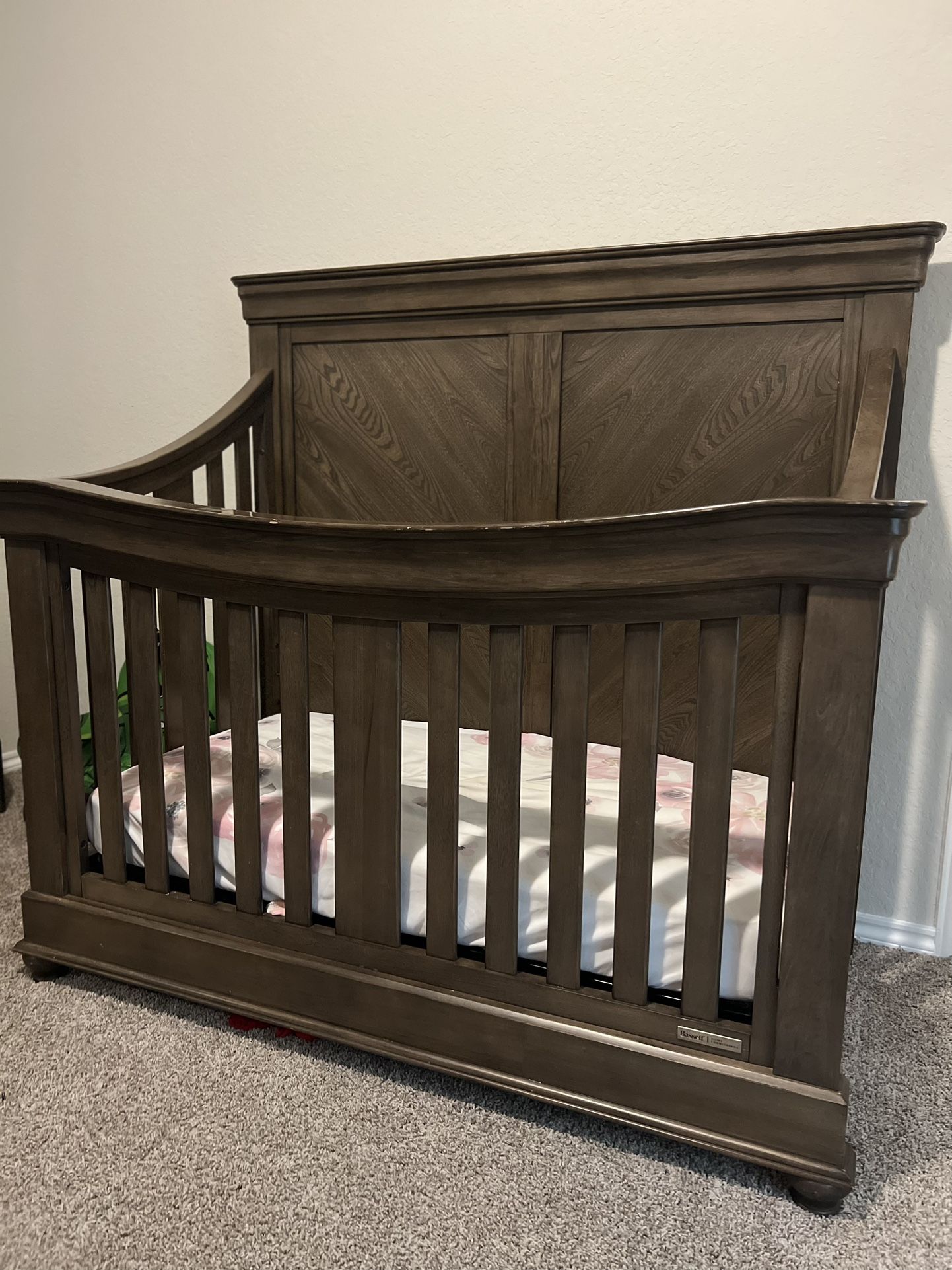 BASSETT BABY CRIB for Sale in San Antonio, TX - OfferUp