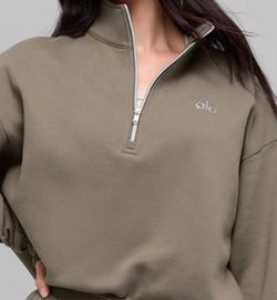 Half Zip Up 