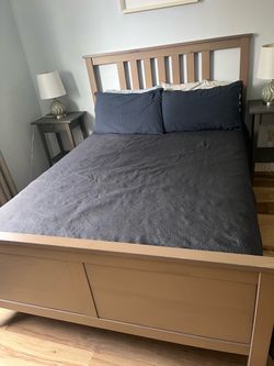 Full size Wood Bed Frame with Storage