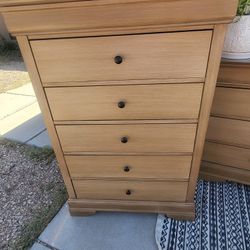 Gorgeous Dresser Or Chest Of Drawers 