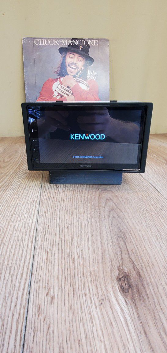 Kenwood Digital Media Double DIN Car Stereo Like New 
