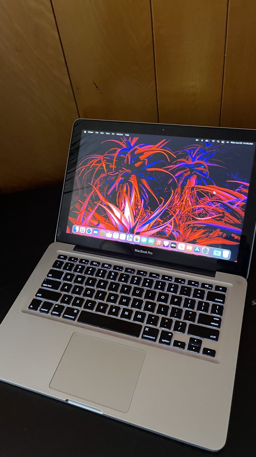 Apple MacBook Pro 13” I5/8GB/256GB SSD $140