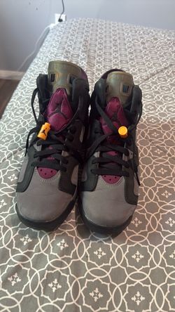 Men’s Jordan shoes size 7Y