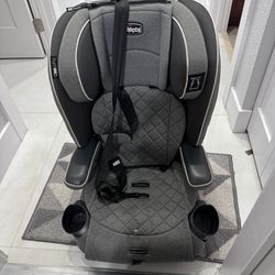 Car Seat / 💺/ Booster Seat