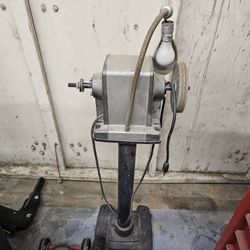 Sears CRAFTSMAN.
'3 H.P. BENCH GRINDER