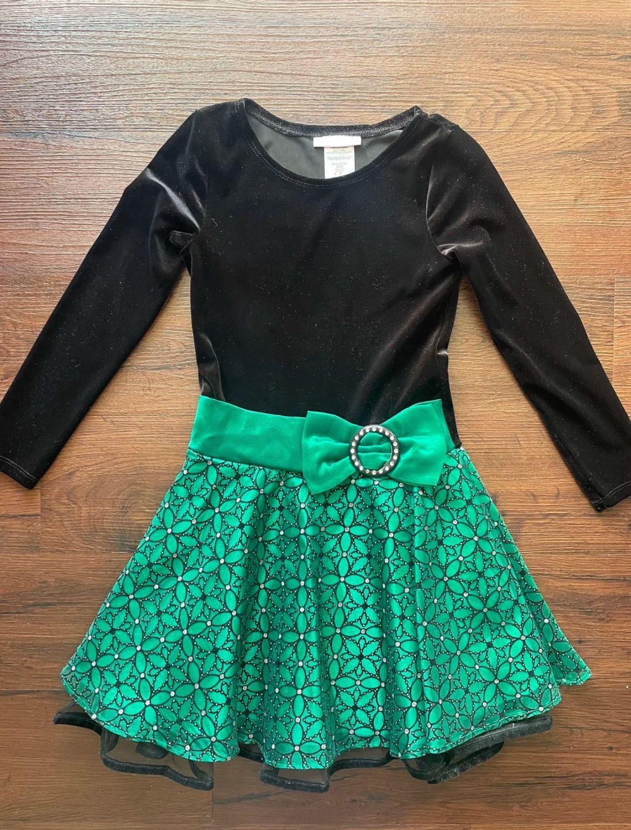 Beautiful Girls Christmas Dress, 7-8Y Like new