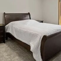 4 piece Queen Bedroom Set 