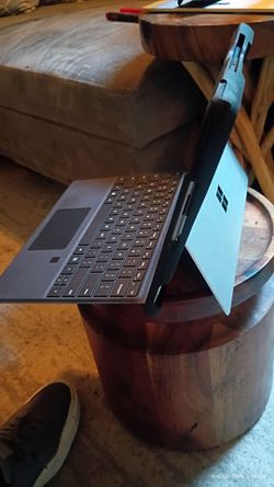 Microsoft Surface Pro 9 32GB RAM 1TB SSD i7-1255u 12th Generation + Otter Protective handheld case + Bluetooth Keyboard and case READ ME!