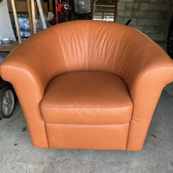 Italsofa Leather Barrel Swivel Chair.